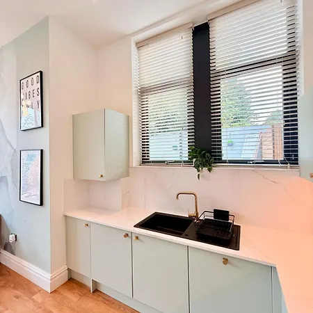 The Nest - Sleeps 7 - Free Off Street Parking Appartement Bristol