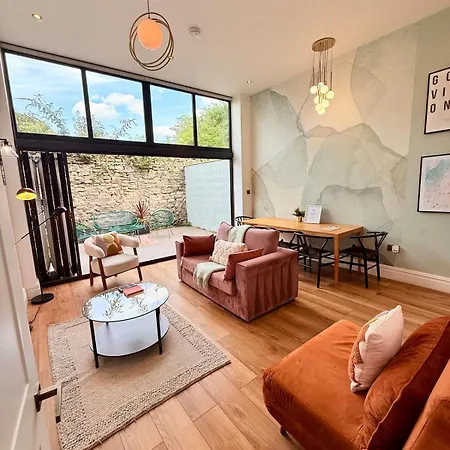 Apartman The Nest - Sleeps 7 - Free Off Street Parking *
